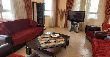 Mieszkanie 3 pokoi z parking, z basen, z widok na góry w Alanya, Turcja