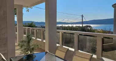 Wohnung 3 Zimmer in Tivat, Montenegro