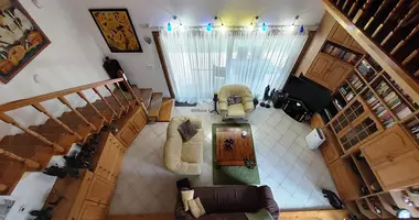 Haus 4 Zimmer in Koszarhegy, Ungarn