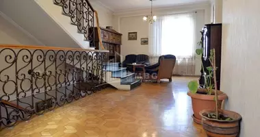 Villa 7 Zimmer mit Möbliert, mit Asphaltierte Straße, mit Verfügbar in Tiflis, Georgien