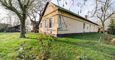 3 room house in Roeszke, Hungary