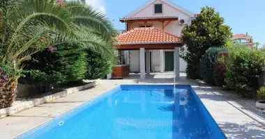 3 bedroom house in Marovici, Montenegro