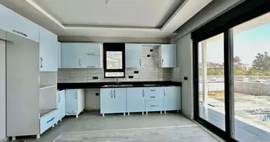 Villa 5 habitaciones con aparcamiento, con Piscina en Alanya, Turquía