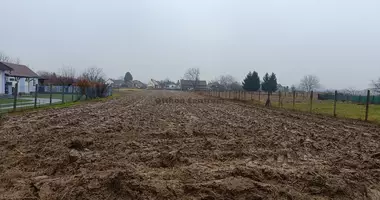 Grundstück in Totszentmarton, Ungarn