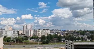 Apartamento 3 habitaciones en Minsk, Bielorrusia