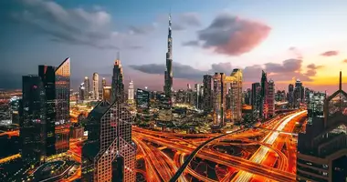 Mieszkanie 5 pokojów w Dubaj, Emiraty Arabskie