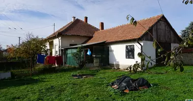 Dom 3 pokoi w Tiszafuered, Węgry