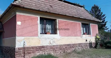 2 room house in Csatka, Hungary