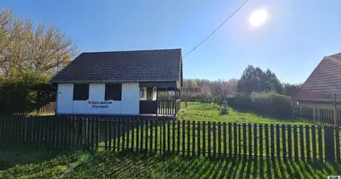 2 room house in Gerjen, Hungary