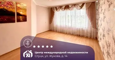 Apartamento 3 habitaciones en Slutsk, Bielorrusia