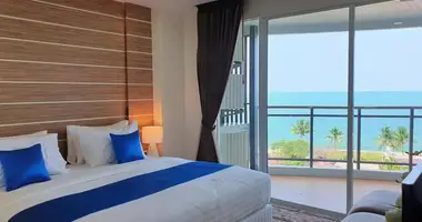 Apartamento 4 habitaciones en Pattaya, Tailandia