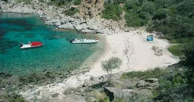 Terrain dans Nea Roda, Grèce