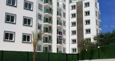Mieszkanie 2 pokoi z parking, z domofon, z winda w Cekmekoey, Turcja