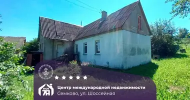 Casa en Siomkava, Bielorrusia