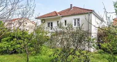 Дом 4 комнаты в Биела, Черногория