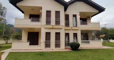 Villa 4 rooms with parking, with Swimming pool in Alanya, Turkey