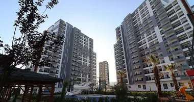 Appartement 2 chambres dans Mezitli, Turquie