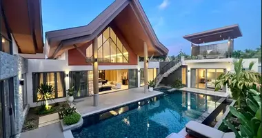 Villa  mit Schwimmbad, mit Garten in Provinz Phuket, Thailand