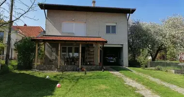 4 room house with balcony, with parking, with with repair in Belgrade, Serbia