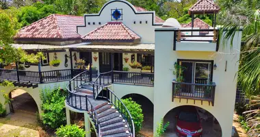 Дом 4 спальни в Roatan, Гондурас