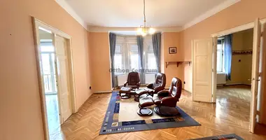 4 room apartment in Budapest, Hungary