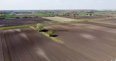 Участок земли в Вечеш, Венгрия