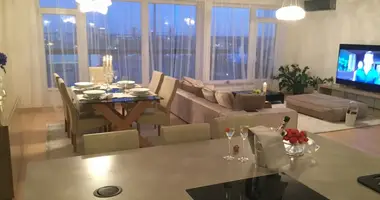 Apartamento 4 habitaciones en Riga, Letonia