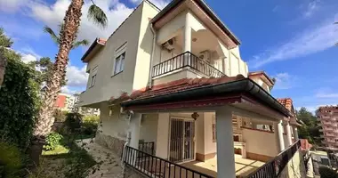 Villa 4 chambres avec parkovka parking, avec Meblirovannaya dans Alanya, Turquie