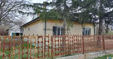 3 room house in Csemo, Hungary