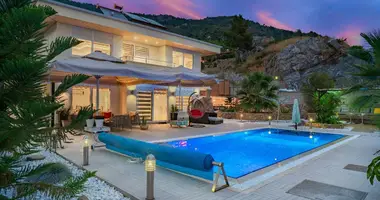 Villa 4 Zimmer mit Parkplatz, mit Schwimmbad, mit Internet in Alanya, Türkei