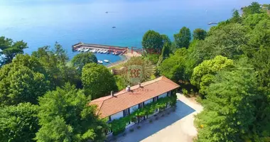 Villa 5 habitaciones en Ispra, Italia