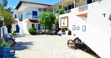 Hotel 745 m² in Polychrono, Greece