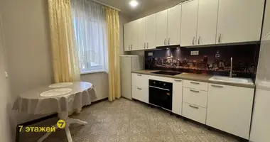 Apartamento 3 habitaciones en Minsk, Belarús