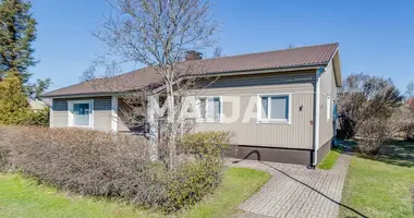 Casa 6 habitaciones en Raahe, Finlandia