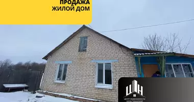 Maison dans Starasiellie, Biélorussie