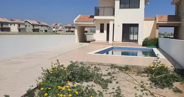 Nieruchomości inwestycyjne 1 387 m² w Pervolia, Cyprus