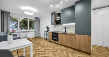 Квартира 2 комнаты в Варшава, Польша