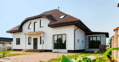 Casa de campo 5 habitaciones en Kalodziscanski sielski Saviet, Belarús