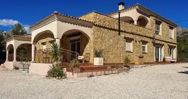 6 bedroom house in Finestrat, Spain