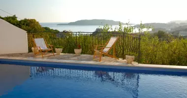 Villa  mit Meerblick, mit Terrasse in Becici, Montenegro