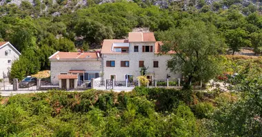 Haus 6 zimmer in Dobrota, Montenegro