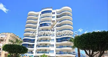 3 room apartment with parking, with furniture, with elevator in Mahmutlar, Turkey