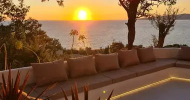 Villa 5 bedrooms in Rijeka-Rezevici, Montenegro