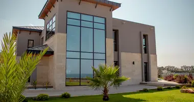 Villa 5 zimmer in Girne Kyrenia District, Nordzypern