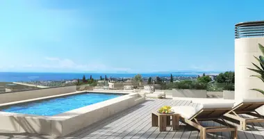 2 bedroom apartment in Estepona, Spain