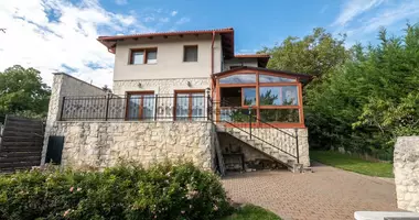 7 room house in Budaoers, Hungary