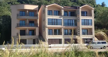 Коммерческое помещение 730 м² в Kamenovo, Черногория