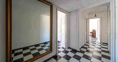 5 bedroom apartment in Alicante, Spain