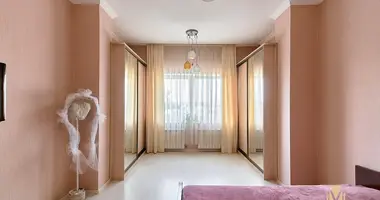 Apartamento 5 habitaciones en Minsk, Bielorrusia