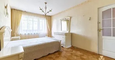 Apartamento 3 habitaciones en Minsk, Bielorrusia